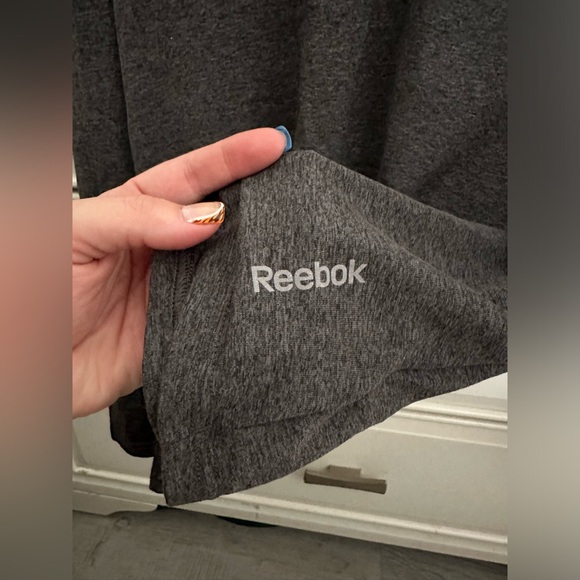 Reebok longsleeve - Picture 3 of 4